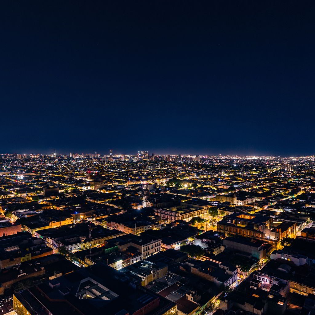 Vista nocturna de la zona metropolitana de Guadalajara